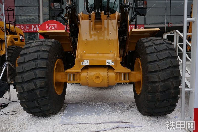 三一重工SW405K装载机局部