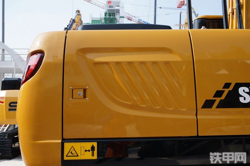 三一重工SY215C-10挖掘机局部