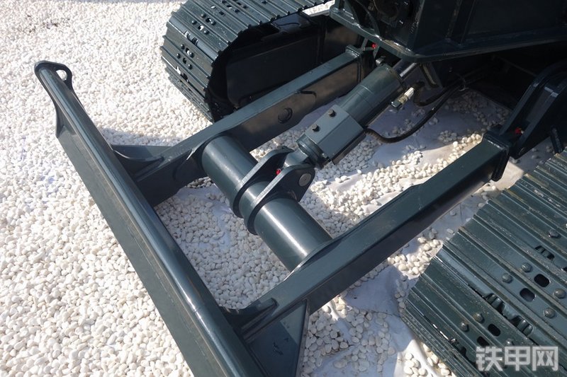 现代R66VS挖掘机局部