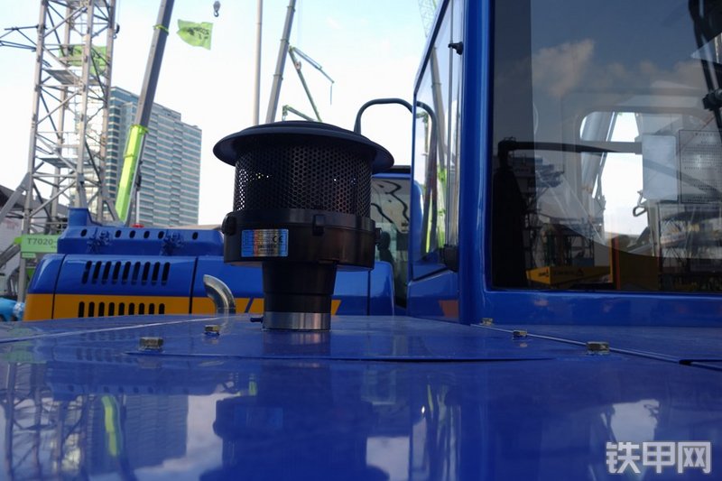 恒天九五JV75C挖掘机局部