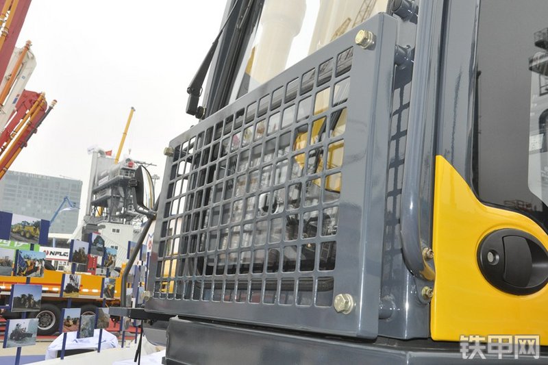 国机重工GE380H挖掘机局部