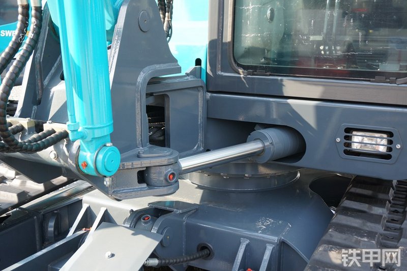 山河智能SWE80B挖掘机局部