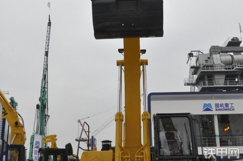 国机重工GE380H挖掘机整机外观