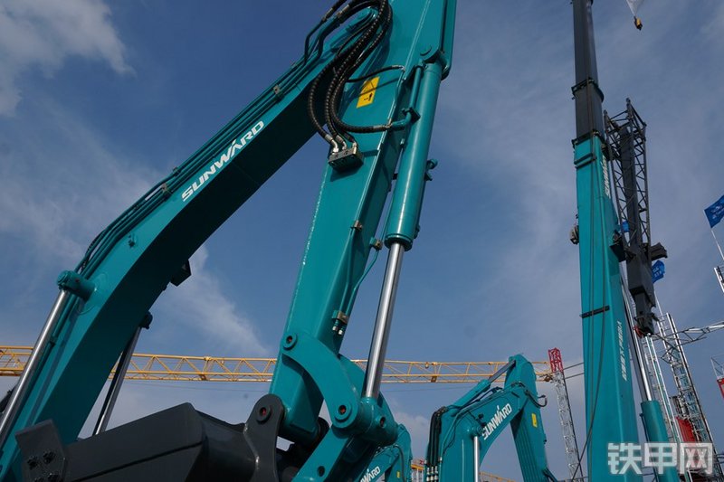 山河智能SWE80B挖掘机局部