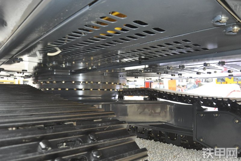 国机重工GE380H挖掘机局部