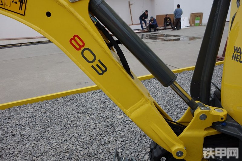 威克诺森803挖掘机局部