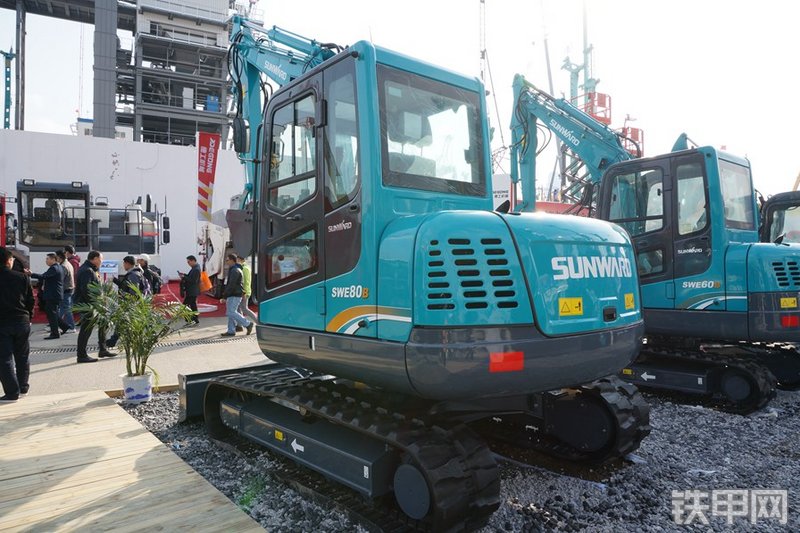 山河智能SWE80B挖掘机整机外观
