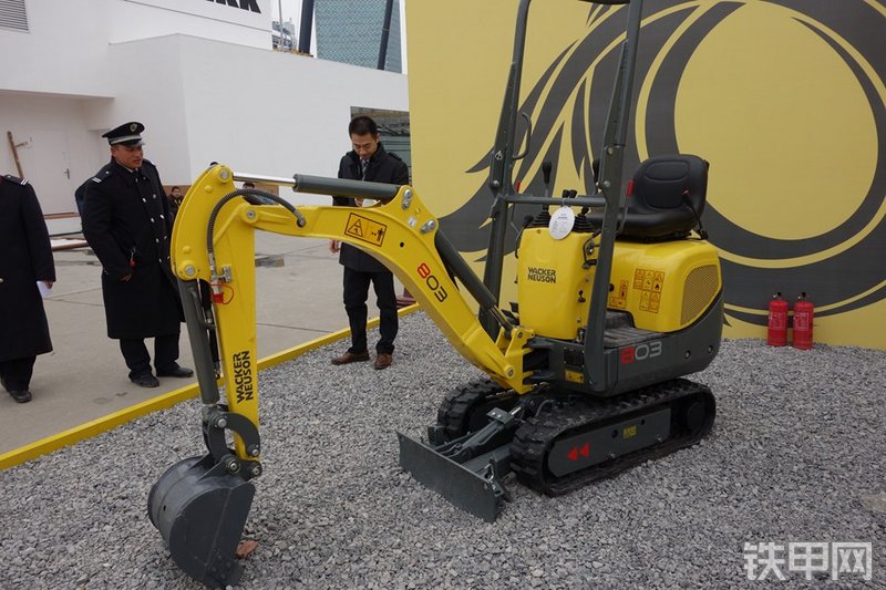 威克诺森803挖掘机整机外观