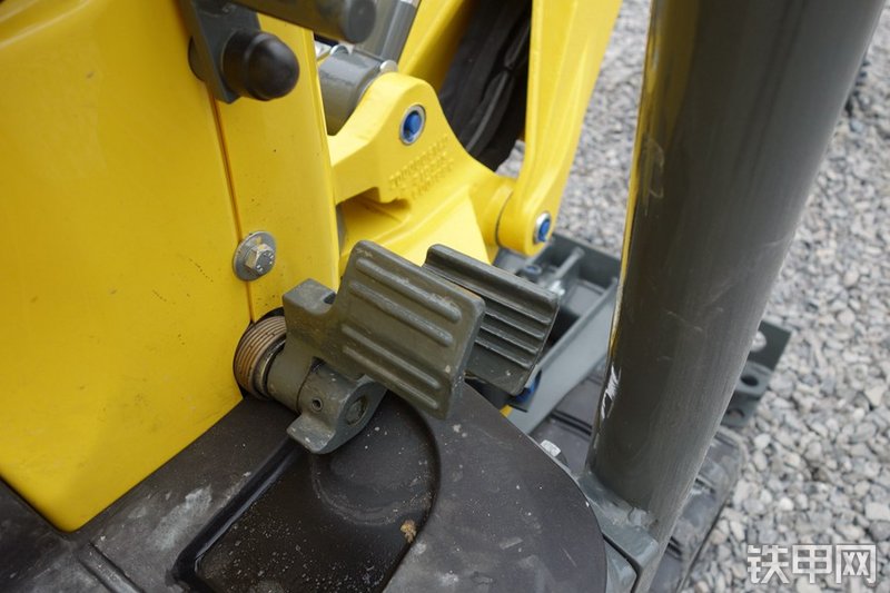 威克诺森803挖掘机局部