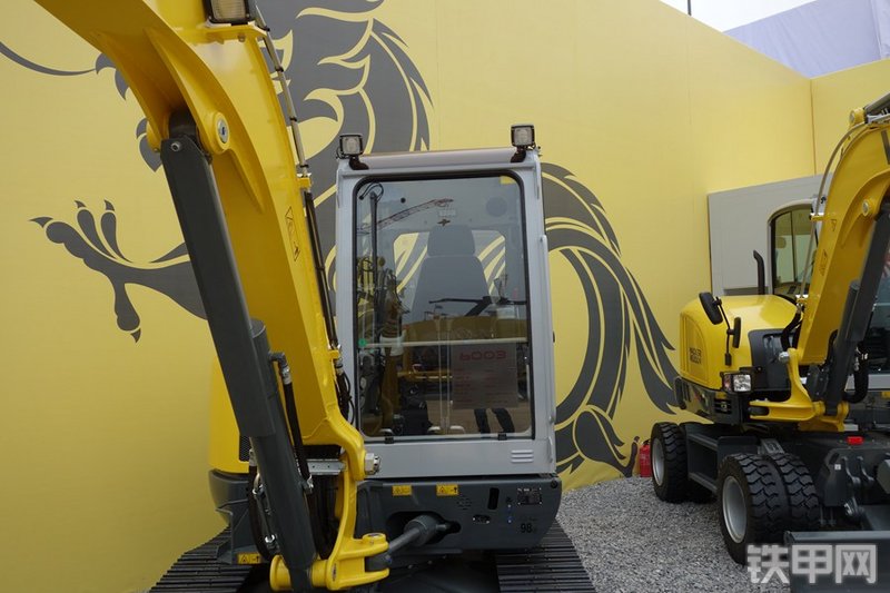 威克诺森6003挖掘机局部