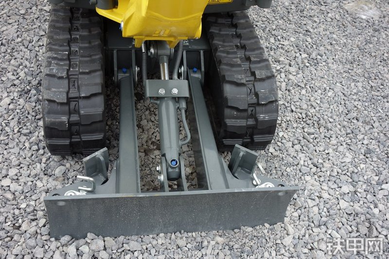 威克诺森803挖掘机局部