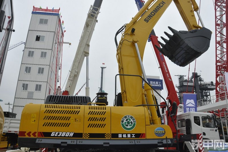 国机重工GE380H挖掘机整机外观