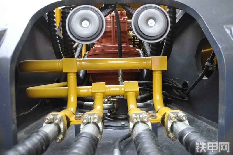 国机重工GE380H挖掘机局部