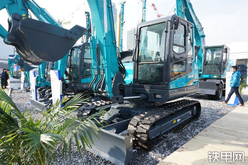 山河智能SWE80B挖掘机整机外观