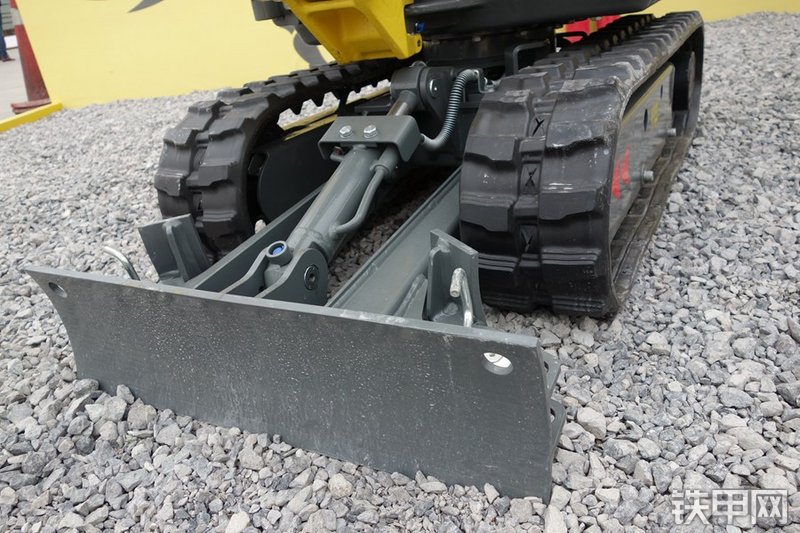 威克诺森803挖掘机局部