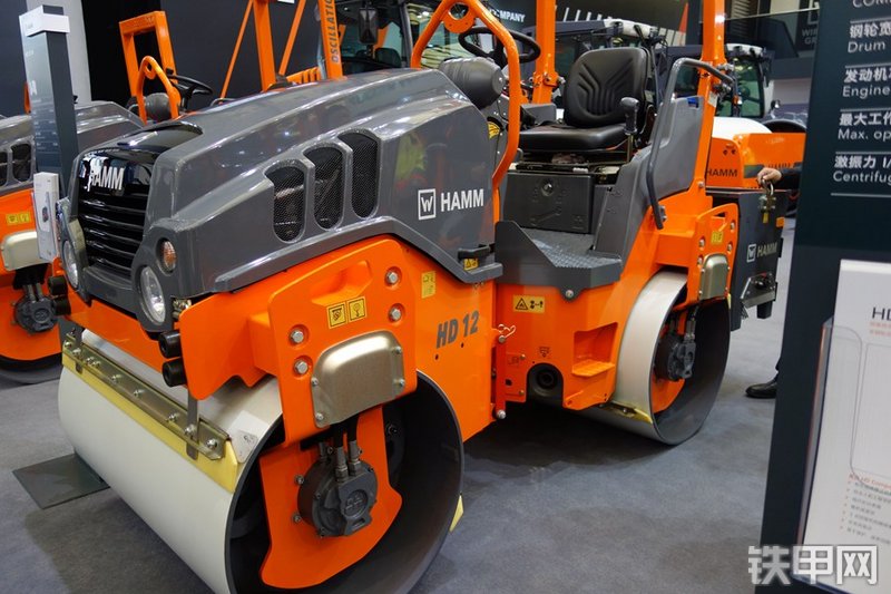 悍马hd12vv双钢轮压路机