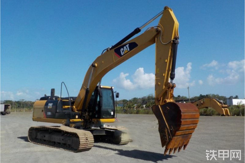 卡特彼勒320d2l液压挖掘机