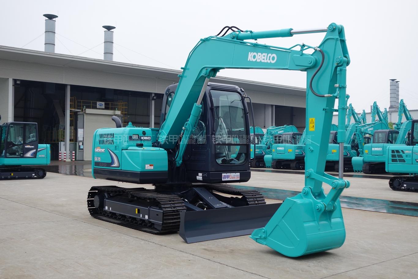 神钢sk75-8挖掘机