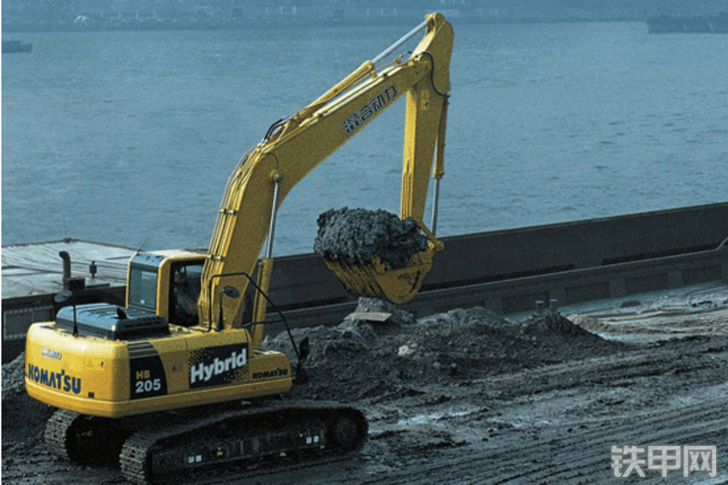 小松HB205-1M0挖掘机整机外观