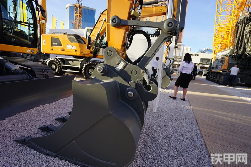 利勃海尔R920挖掘机局部