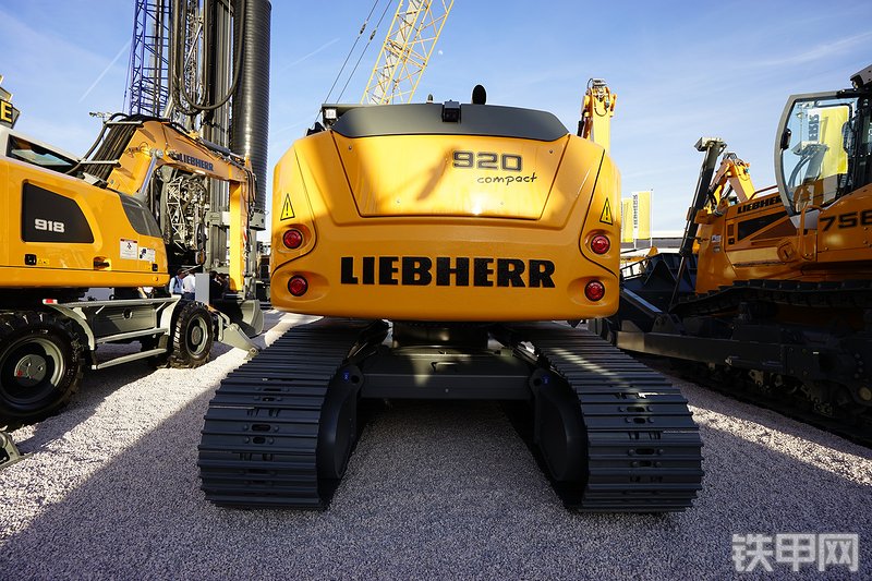 利勃海尔R920挖掘机整机外观