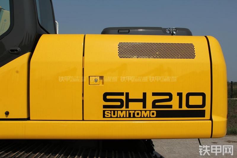 住友SH210-5挖掘机局部