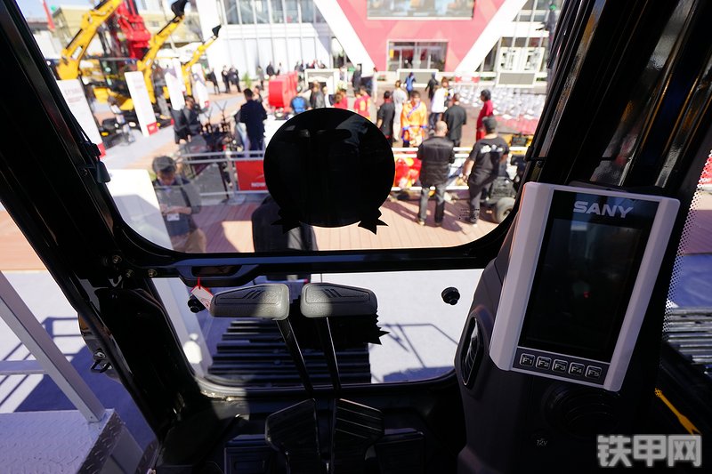 三一重工SY500H挖掘机局部