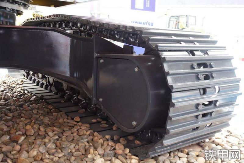 小松HB205-1M0挖掘机局部