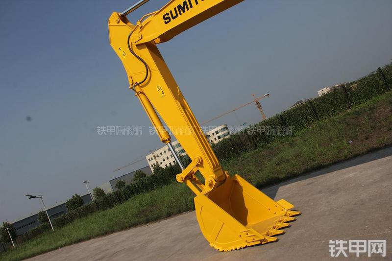 住友SH210-5挖掘机局部