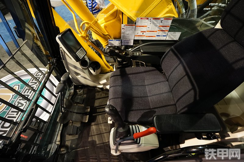 神钢SK500LC-10挖掘机局部