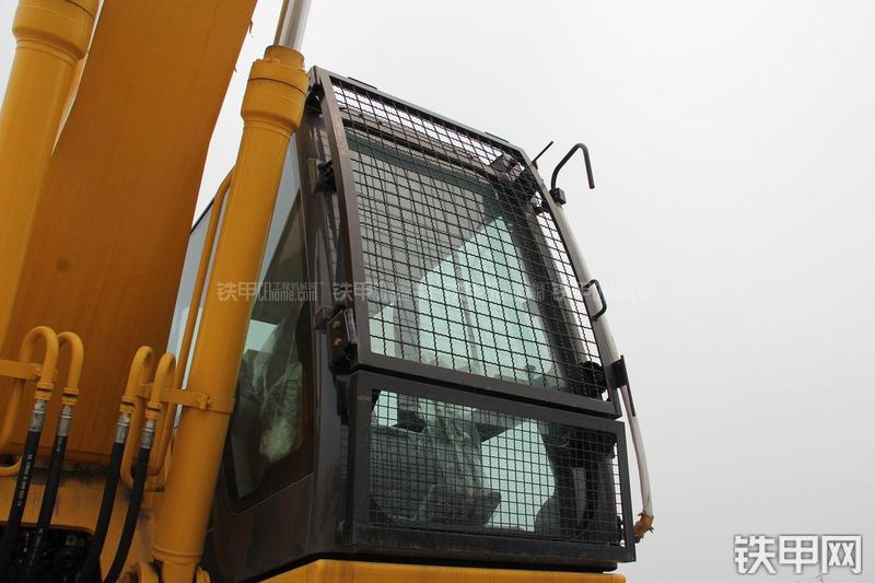 住友SH210-5矿山版挖掘机局部