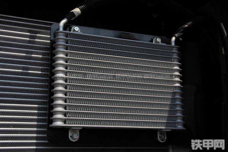 住友SH210-5矿山版挖掘机局部