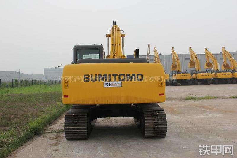 住友SH210-5矿山版挖掘机整机外观