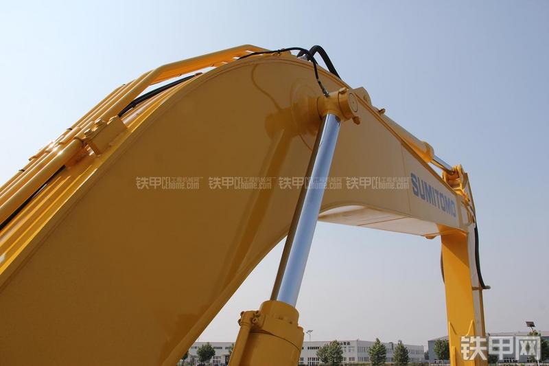 住友SH210-5矿山版挖掘机局部