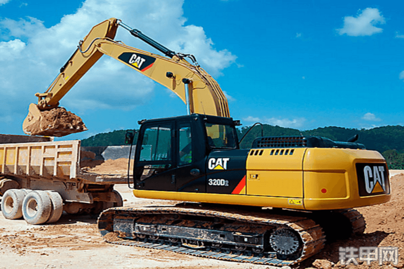 卡特彼勒320D2（TIER 3）液压挖掘机整机外观