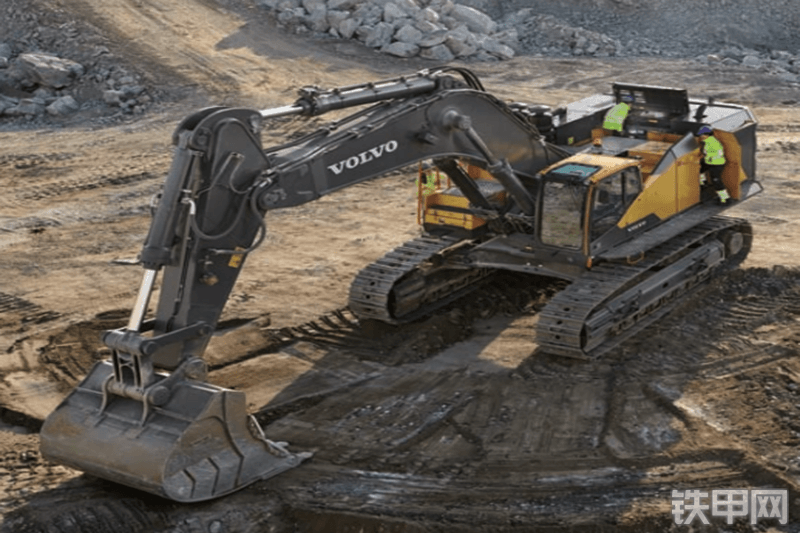 沃尔沃EC950EL挖掘机整机外观