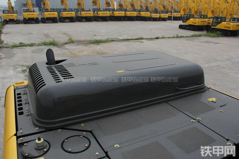 住友SH300-5挖掘机局部