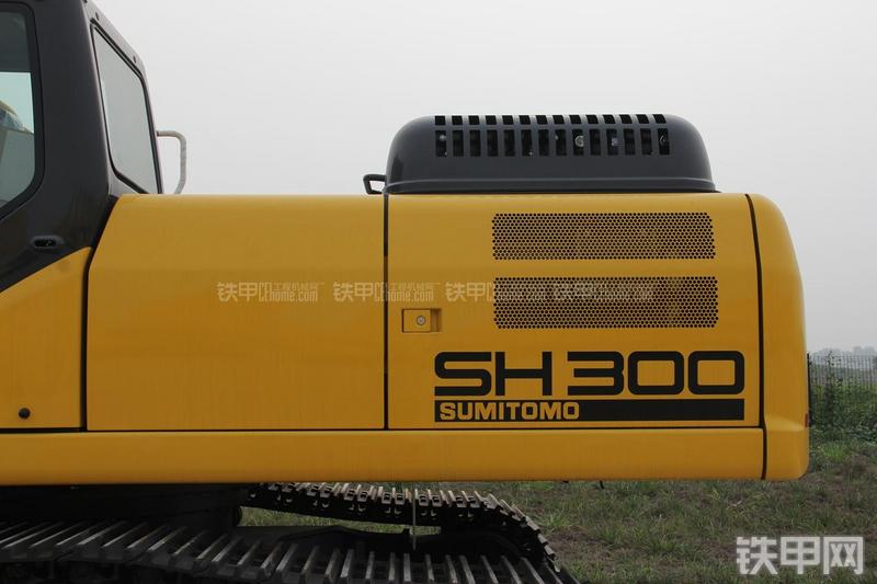 住友SH300-5挖掘机局部