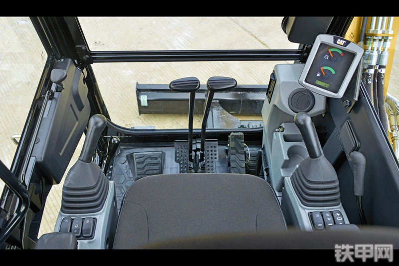 卡特彼勒306E2小型液压挖掘机局部