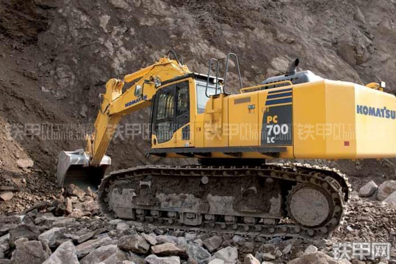 小松PC700LC-8挖掘机整机外观