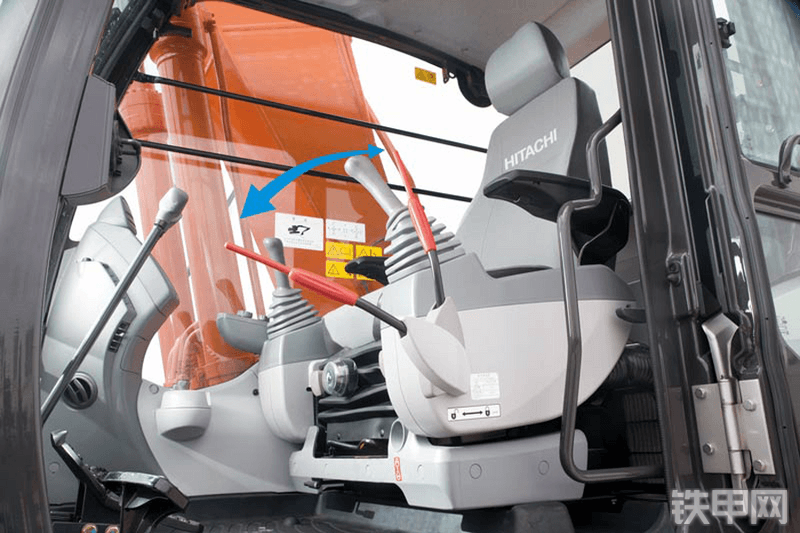 日立ZH200-5A挖掘机局部