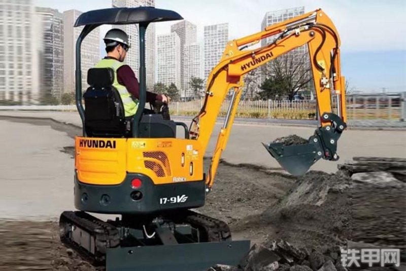 现代R17Z-9VS挖掘机整机外观