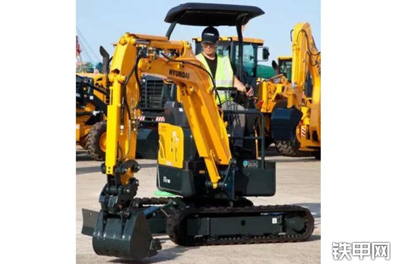 现代R17Z-9VS挖掘机整机外观