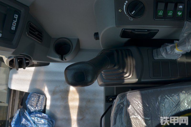 山东临工E660F挖掘机局部