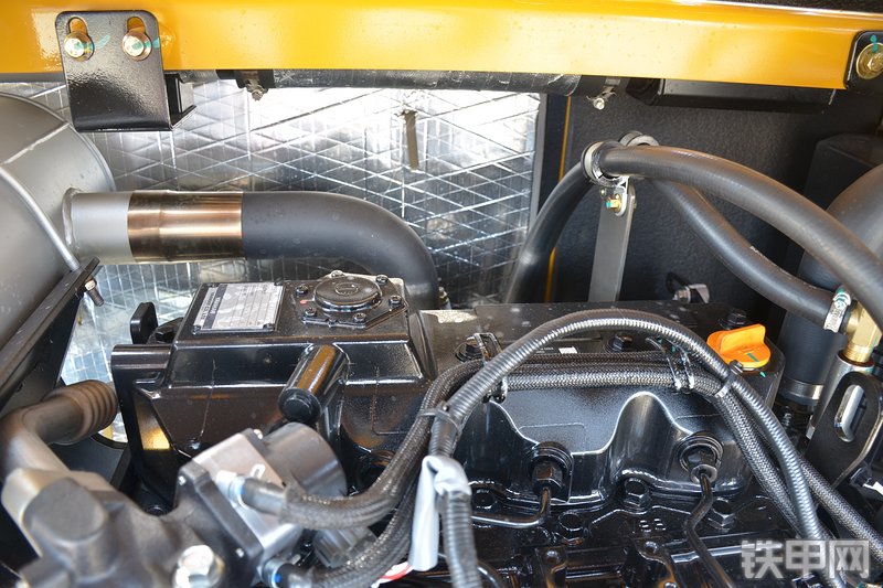 山东临工E660F挖掘机局部