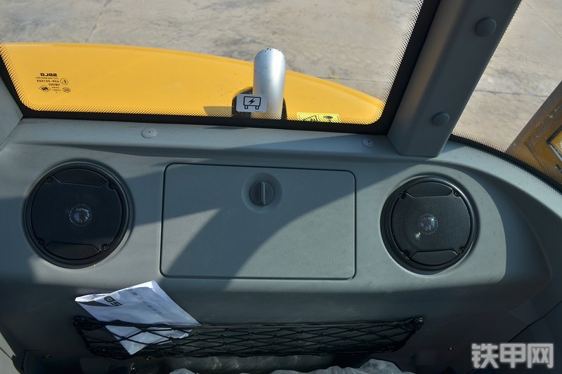 山东临工E660F挖掘机局部