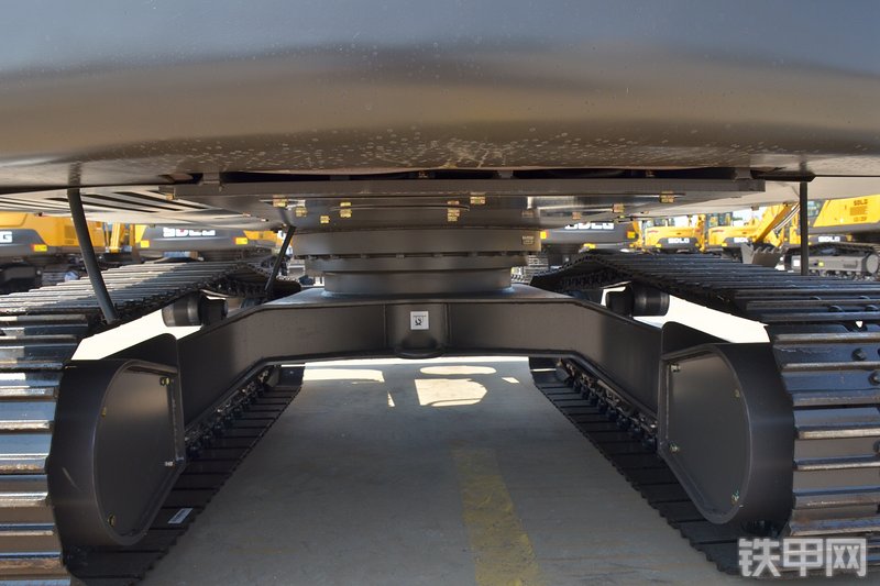 山东临工E660F挖掘机局部