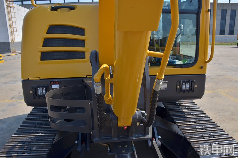 山东临工E660F挖掘机局部