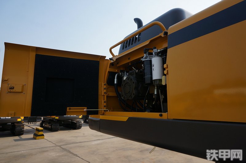 山东临工E6460F挖掘机局部