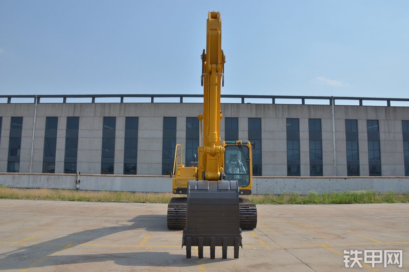 山东临工E6210F挖掘机整机外观